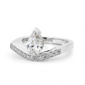 pear shaped diamonds