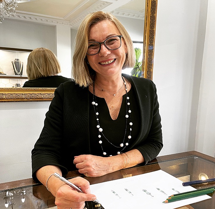 Isabelle - Stelios Jewellers Team Member