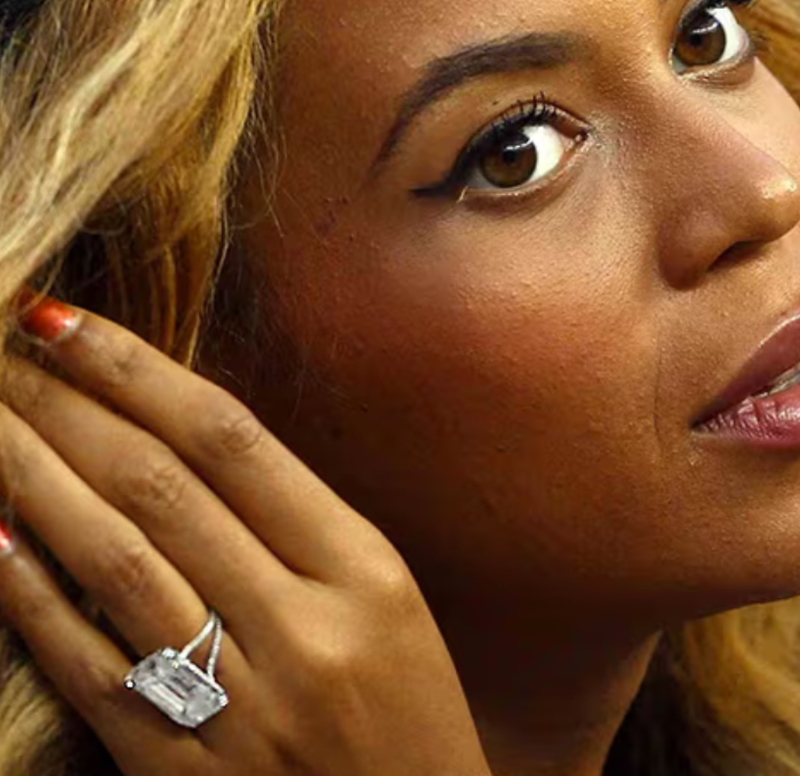 Beyoncé's Emerald-Cut Masterpiece Ring